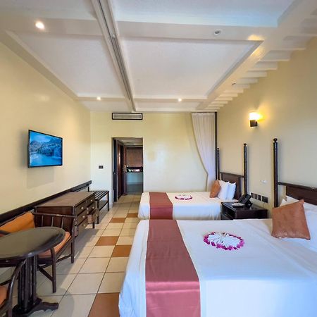 Mombasa Continental Resort Shanzu Bagian luar foto