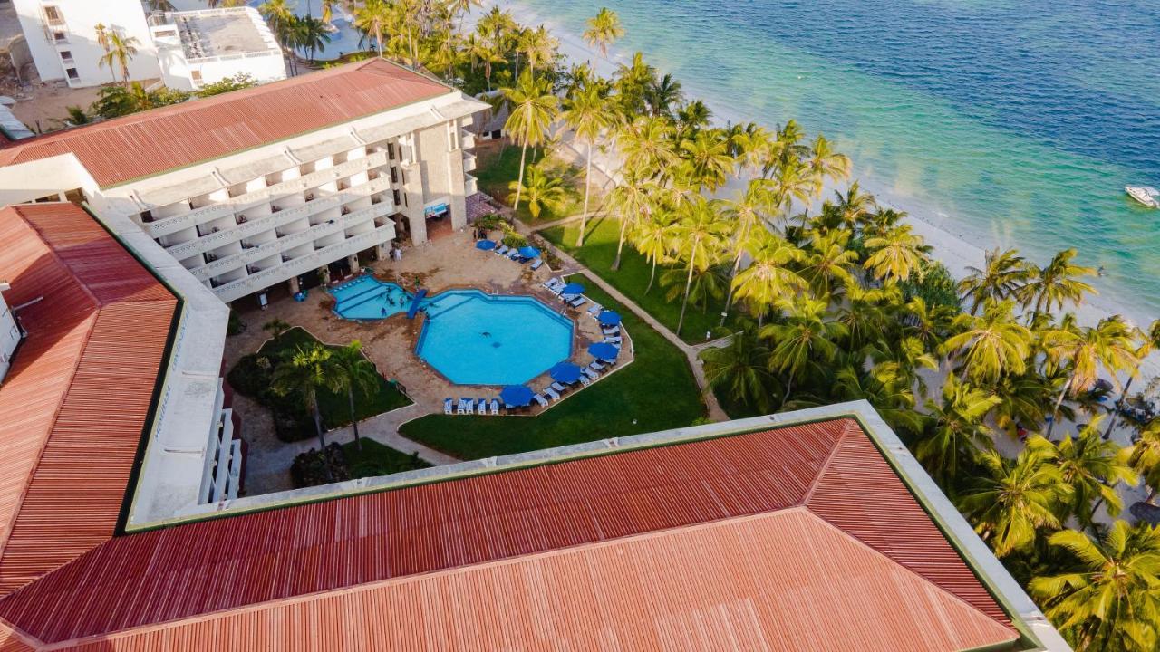 Mombasa Continental Resort Shanzu Bagian luar foto