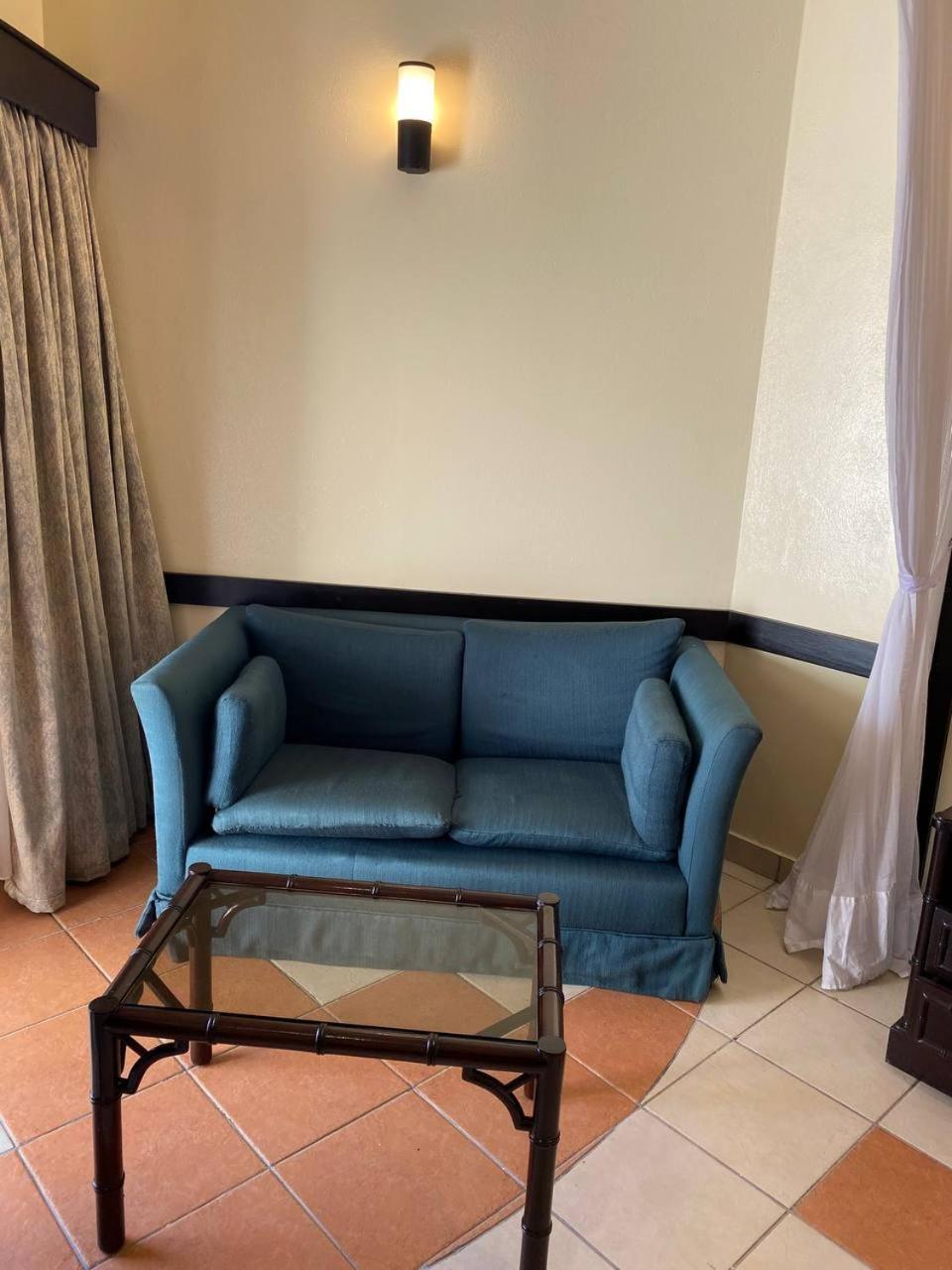 Mombasa Continental Resort Shanzu Bagian luar foto