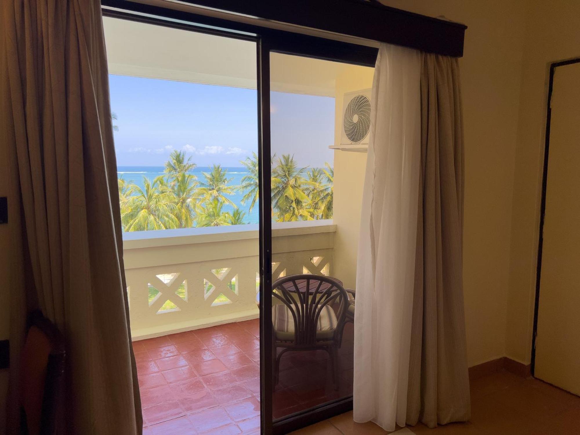 Mombasa Continental Resort Shanzu Bagian luar foto